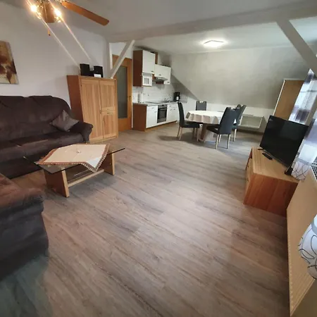 Apartamento Komfortable In By Interhome